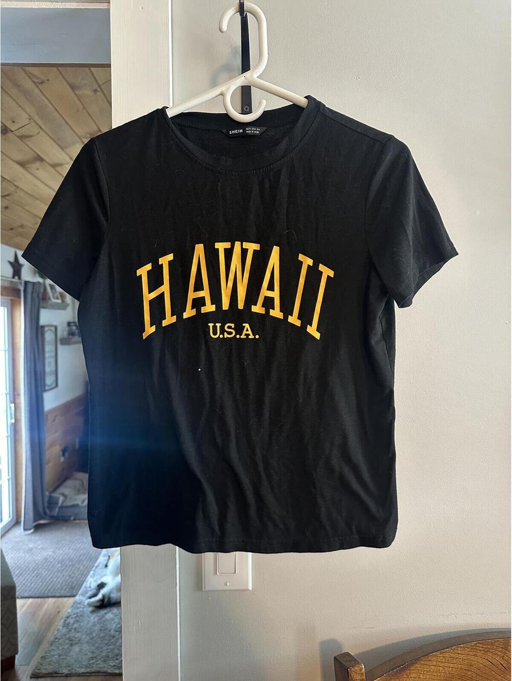 Shein Hawaii black t-shirt size M